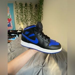 Youth Air Jordan Mid 1s in “Hyper Royal”